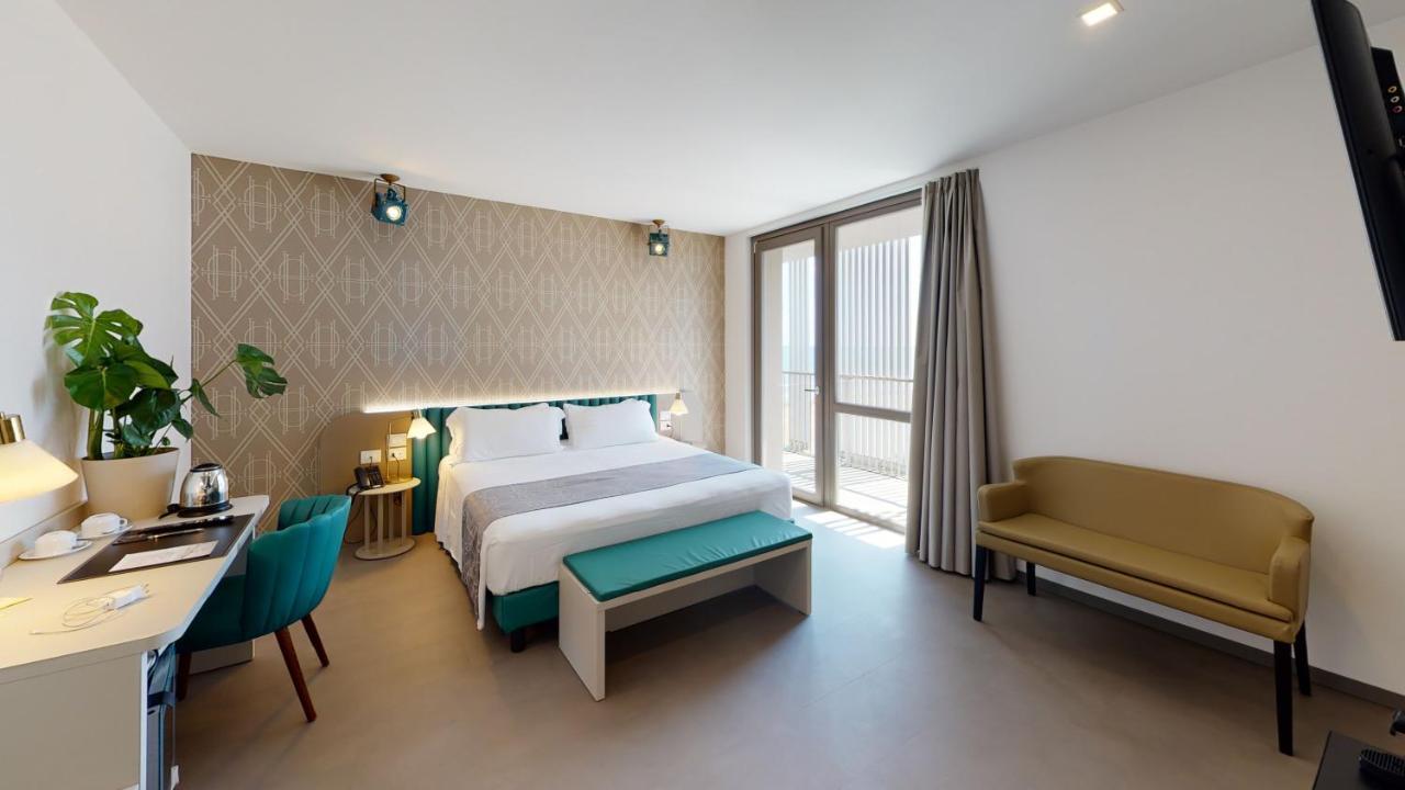 Diva Hotel Lignano - Adults Only لينانو سابيادورو المظهر الخارجي الصورة