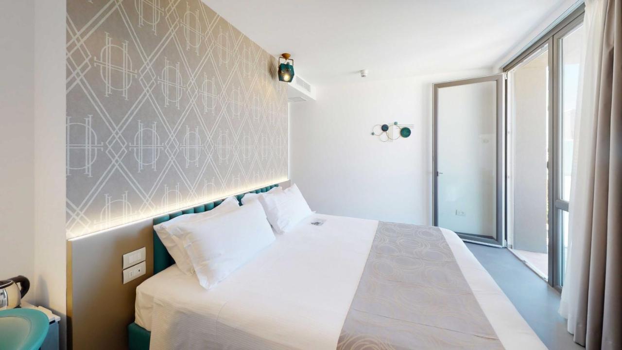 Diva Hotel Lignano - Adults Only لينانو سابيادورو المظهر الخارجي الصورة