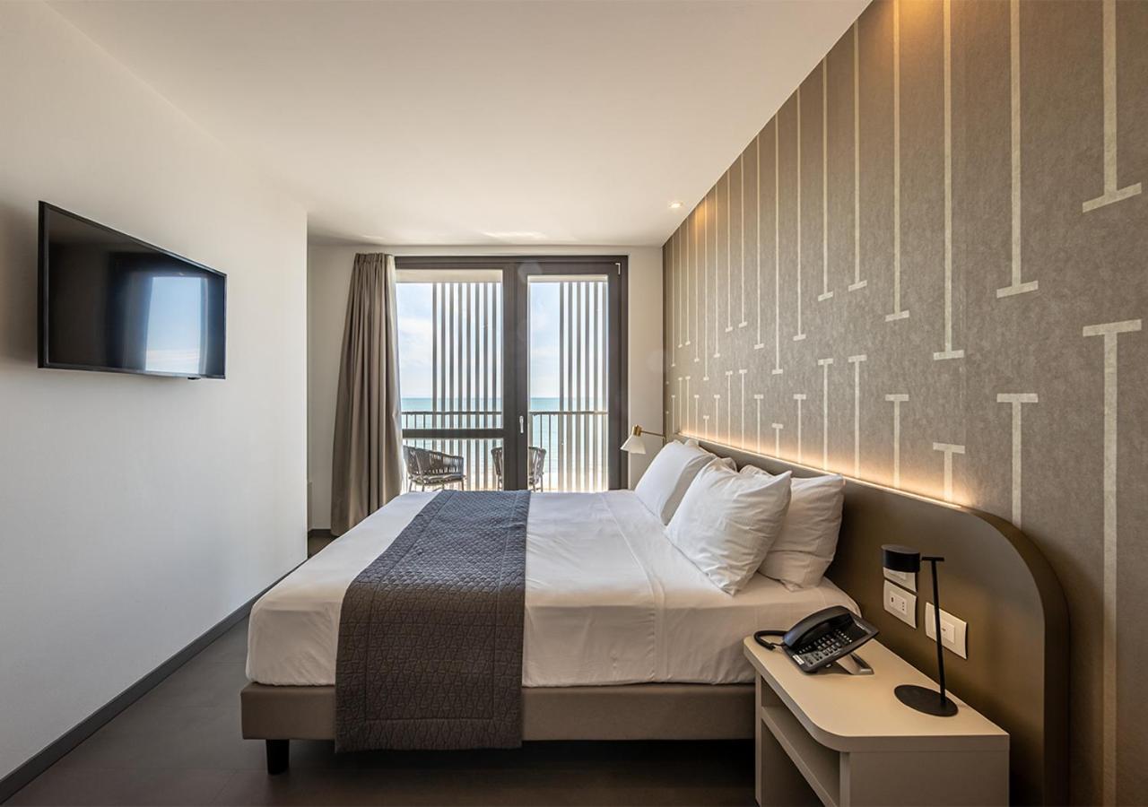 Diva Hotel Lignano - Adults Only لينانو سابيادورو المظهر الخارجي الصورة