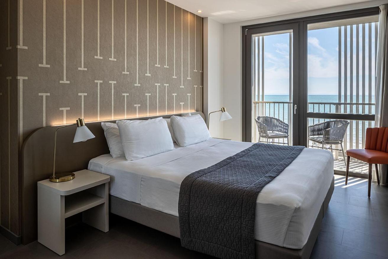 Diva Hotel Lignano - Adults Only لينانو سابيادورو المظهر الخارجي الصورة